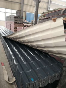 四川小區(qū)車棚采用樹脂瓦 美觀耐用，防腐耐候的智慧選擇